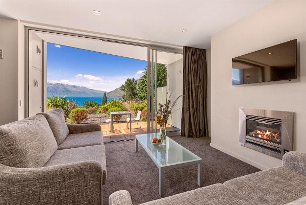 Highview Apartments image 1